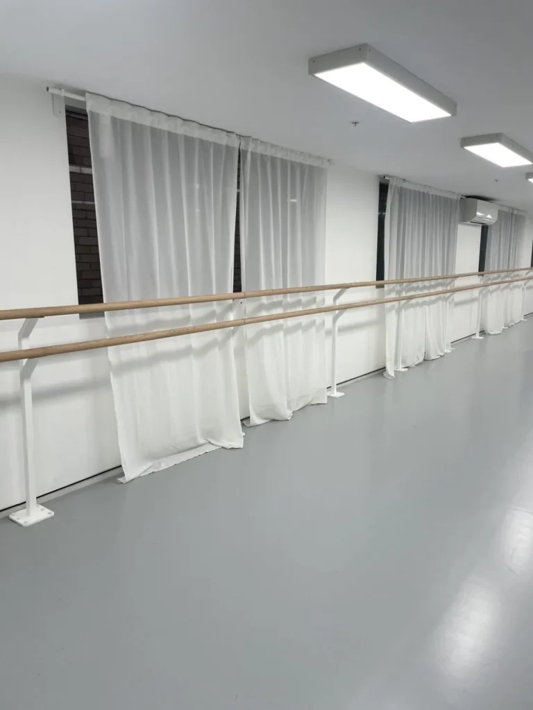 STM double barre floor-fixed stanchion on a sprung dance floor